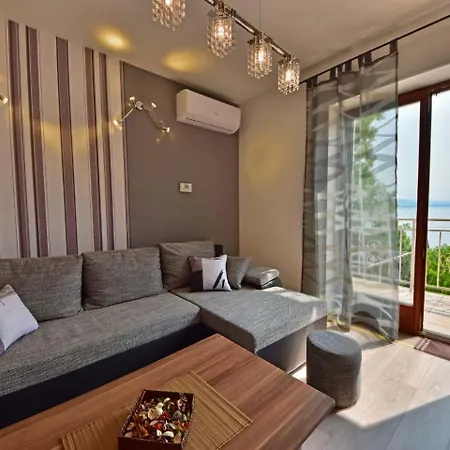 M By Interhome *